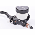 Bomba de freno axial BERINGER Classic Ø20,5mm con depósito acoplado y maneta tipo A 16 cm. Máxima precisión, potencia y estilo para tu moto clásica o café racer.